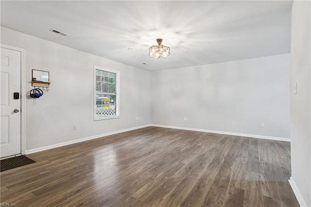 175 Racefield DR, Toano, VA 23168