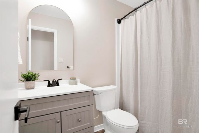 5621 Galvez Road, Pensacola, FL 32507