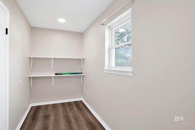 5621 Galvez Road, Pensacola, FL 32507