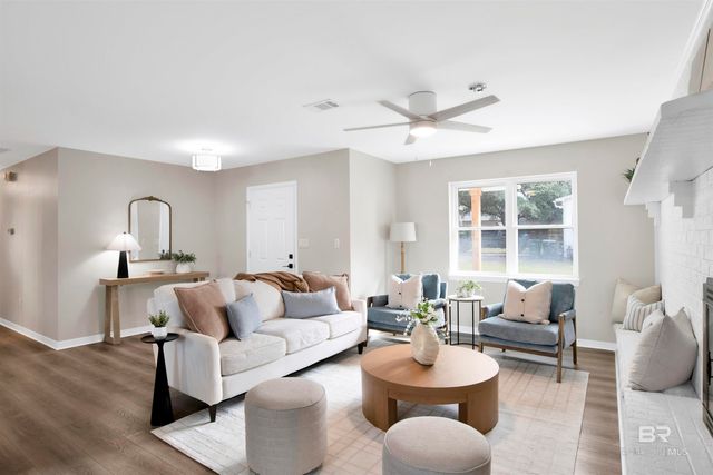 5621 Galvez Road, Pensacola, FL 32507