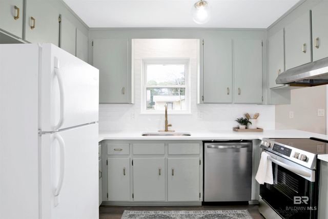 5621 Galvez Road, Pensacola, FL 32507