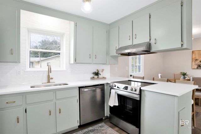 5621 Galvez Road, Pensacola, FL 32507