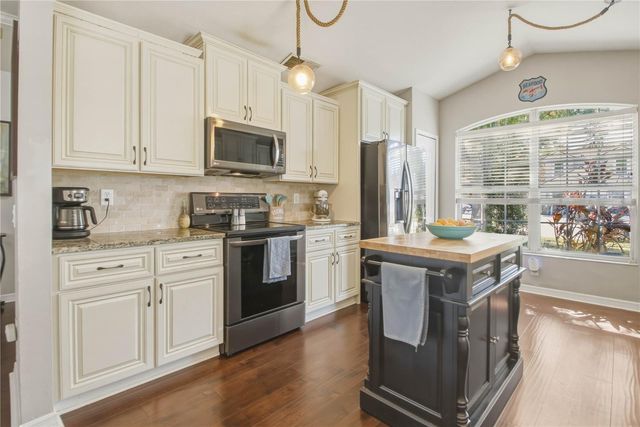 10215 CHARLESTON CORNER ROAD, Tampa, FL 33635