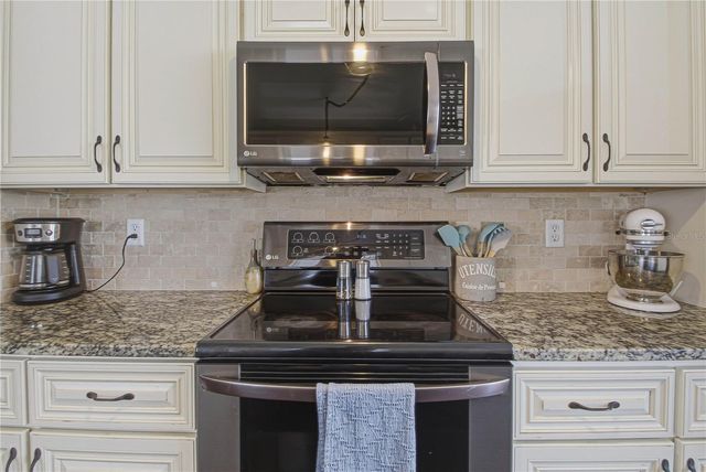 10215 CHARLESTON CORNER ROAD, Tampa, FL 33635