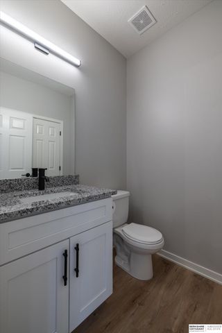 5407 S 208 Court, Elkhorn, NE 68022