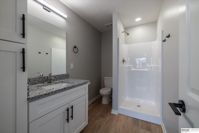 5407 S 208 Court, Elkhorn, NE 68022