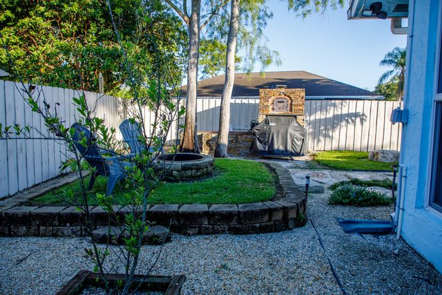 900 COSMOS Court, Wellington, FL 33414