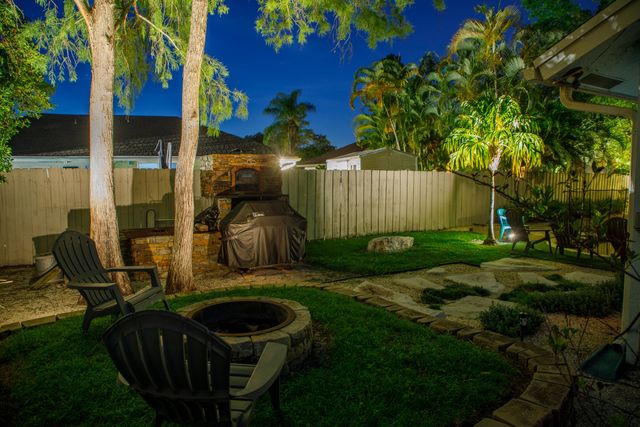 900 COSMOS Court, Wellington, FL 33414