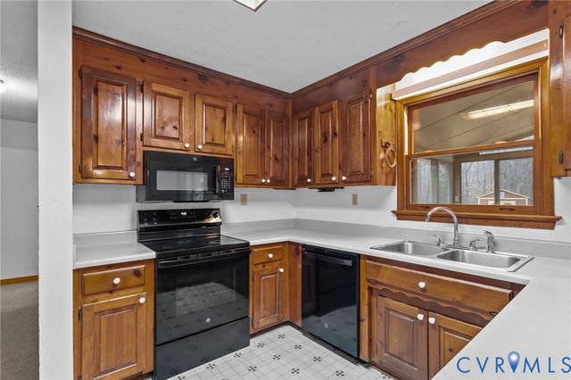 4957 Warwick Ct, Prince George, VA 23875