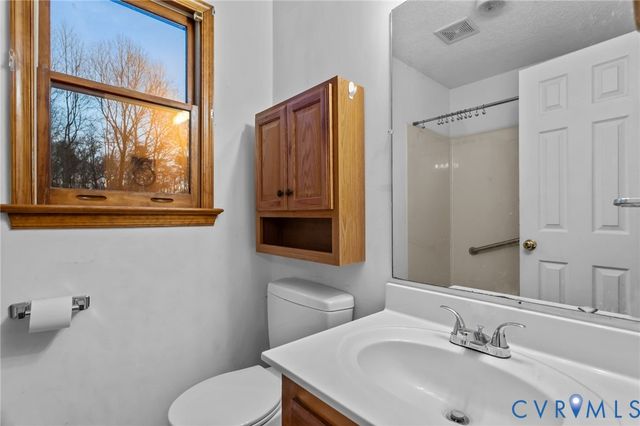 4957 Warwick Ct, Prince George, VA 23875