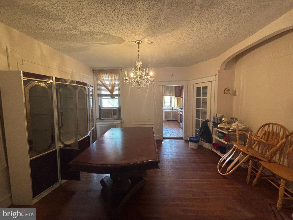Image 13 of property listing at 7349 E WALNUT LN, Philadelphia, PA 19138