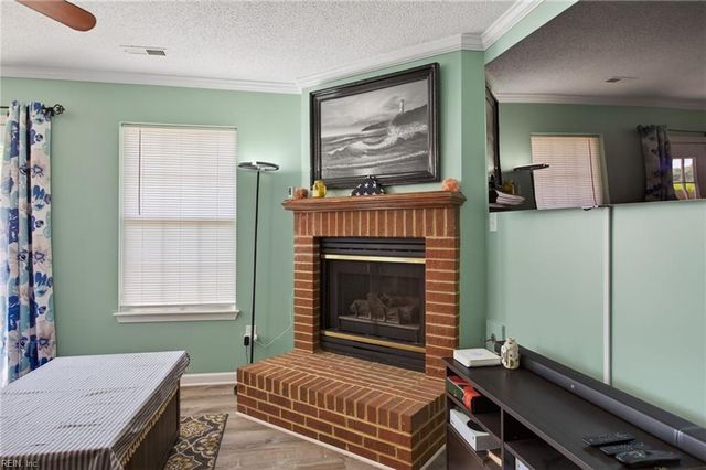 103 Kathleen PL, Yorktown, VA 23693