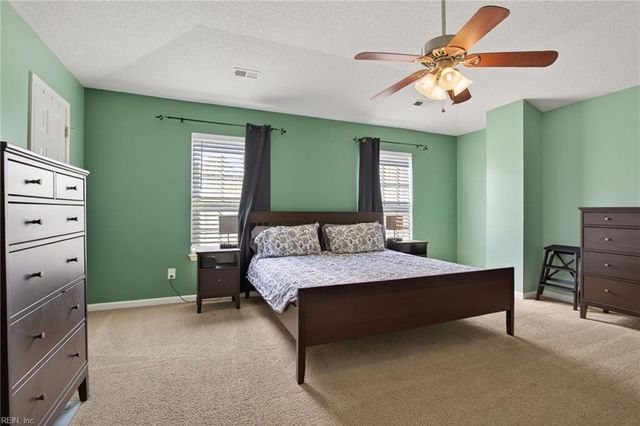 103 Kathleen PL, Yorktown, VA 23693