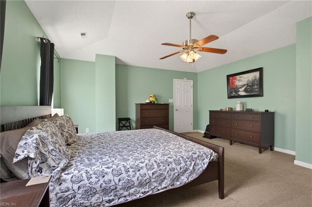 103 Kathleen PL, Yorktown, VA 23693