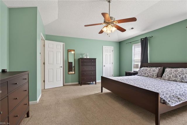 103 Kathleen PL, Yorktown, VA 23693