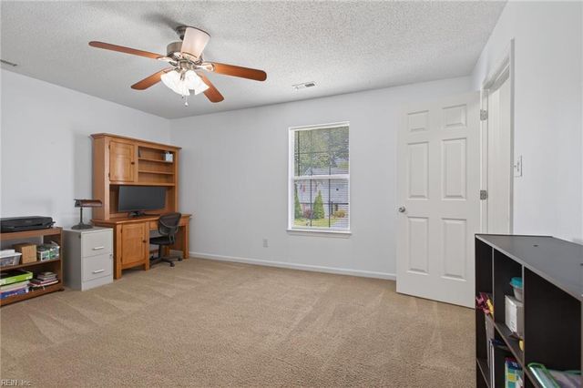 103 Kathleen PL, Yorktown, VA 23693