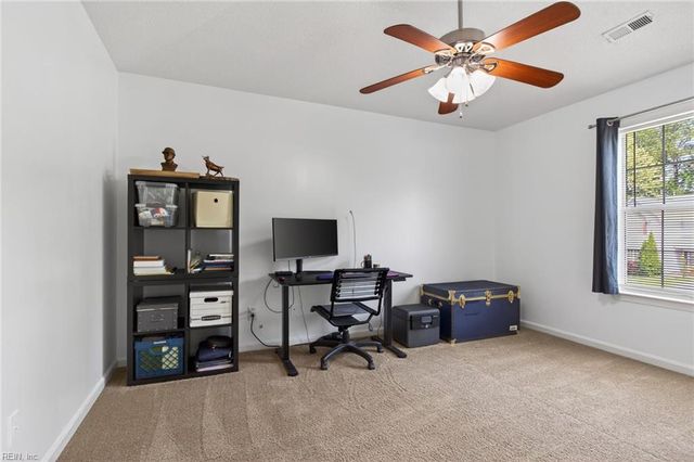 103 Kathleen PL, Yorktown, VA 23693