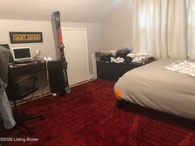 11900 Spring Garden Ln, Anchorage, KY 40223