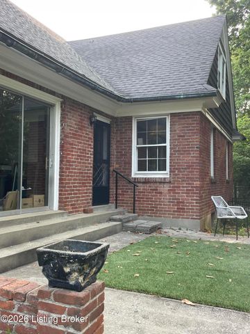 11900 Spring Garden Ln, Anchorage, KY 40223