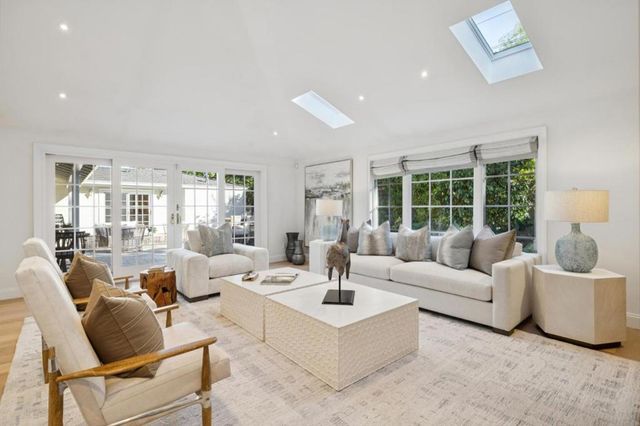 20 Politzer Drive, Menlo Park, CA 94025