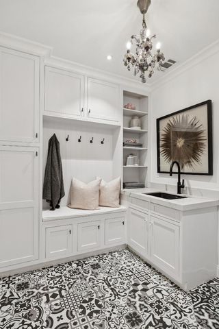 20 Politzer Drive, Menlo Park, CA 94025