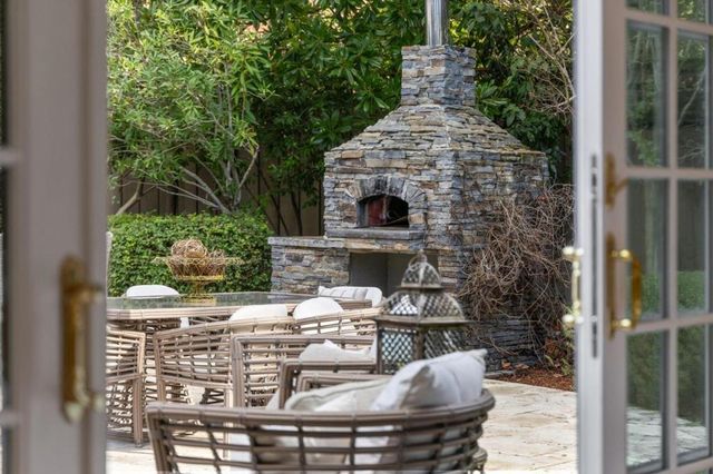 20 Politzer Drive, Menlo Park, CA 94025