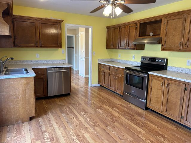 2319 Seven Mile Ferry Rd, Clarksville, TN 37040