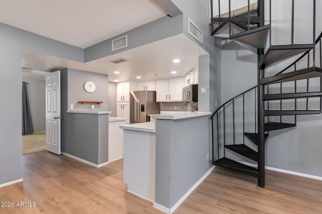 7675 E MCDONALD Drive 219, Scottsdale, AZ 85250