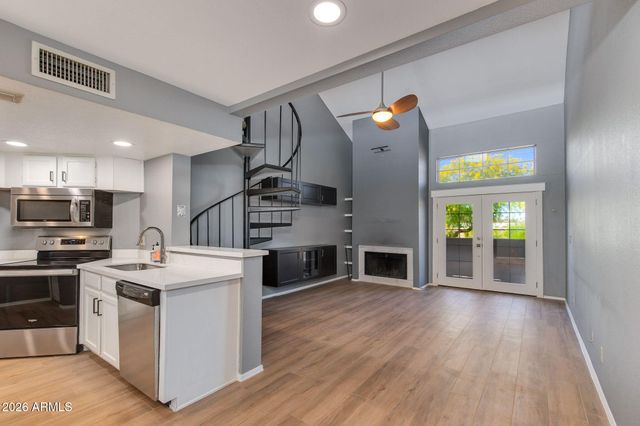 7675 E MCDONALD Drive 219, Scottsdale, AZ 85250