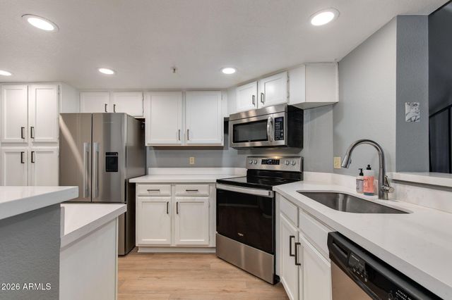 7675 E MCDONALD Drive 219, Scottsdale, AZ 85250