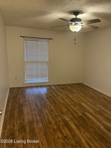 9 Dupont Way APT 5, Louisville, KY 40207