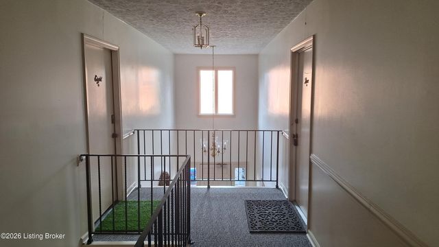 9 Dupont Way APT 5, Louisville, KY 40207