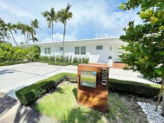 290 E Shore Dr E 290, Miami, FL 33133