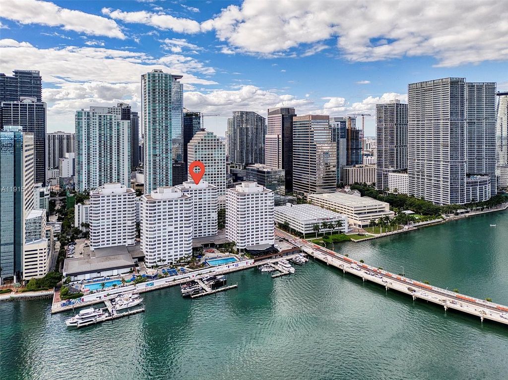 825 Brickell Bay Dr 1942, Miami, FL 33131