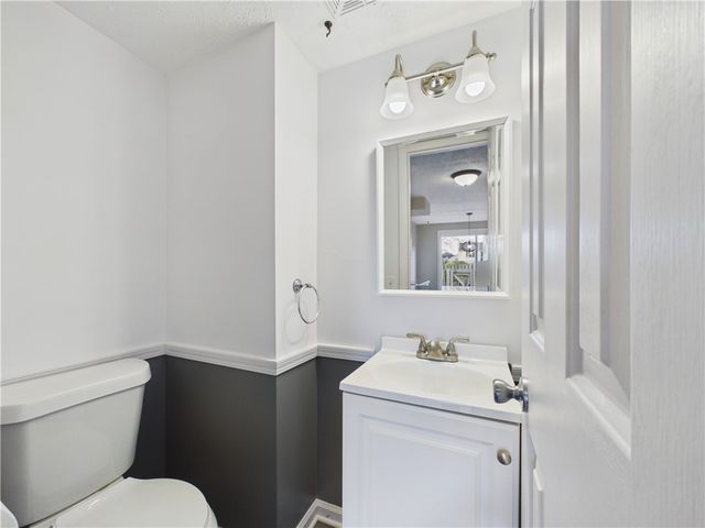 24 Clearfield Drive, Webster, NY 14580