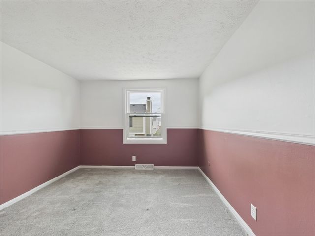 24 Clearfield Drive, Webster, NY 14580