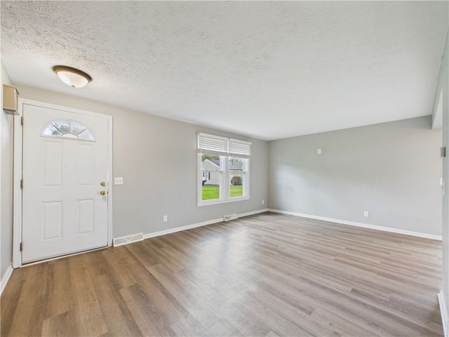 24 Clearfield Drive, Webster, NY 14580
