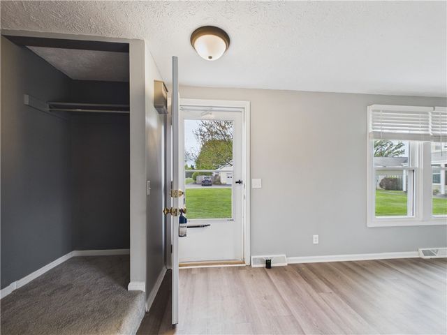 24 Clearfield Drive, Webster, NY 14580