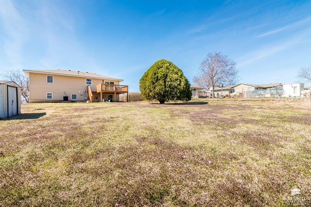 604 Juniper Street, Wakefield, KS 67487