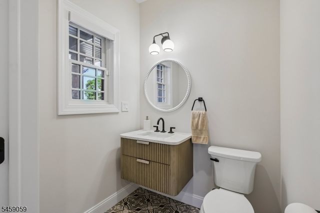 231 Mountain Ave, North Caldwell Boro, NJ 07006