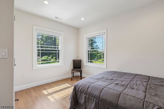 231 Mountain Ave, North Caldwell Boro, NJ 07006
