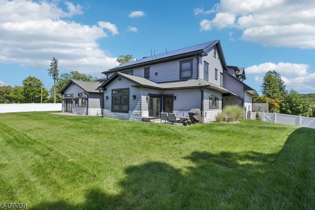 231 Mountain Ave, North Caldwell Boro, NJ 07006