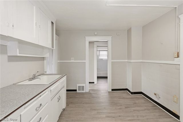 515 E 143rd Street Upstairs, Cleveland, OH 44110