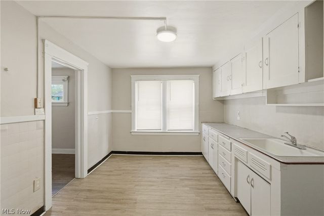 515 E 143rd Street Upstairs, Cleveland, OH 44110