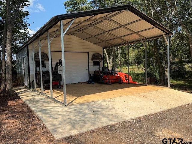 375 County Road 3807, Bullard, TX 75757