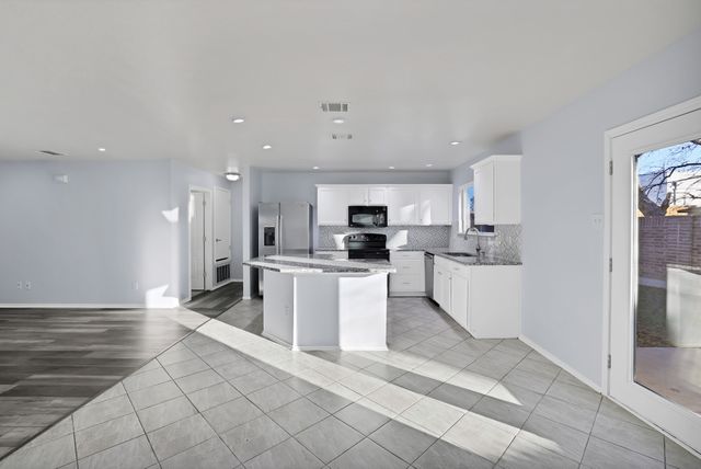 8672 Boswell Meadows Drive, Fort Worth, TX 76179