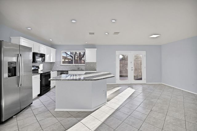 8672 Boswell Meadows Drive, Fort Worth, TX 76179