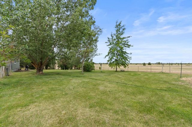 15906 W Deno Rd, Medical Lake, WA 99022