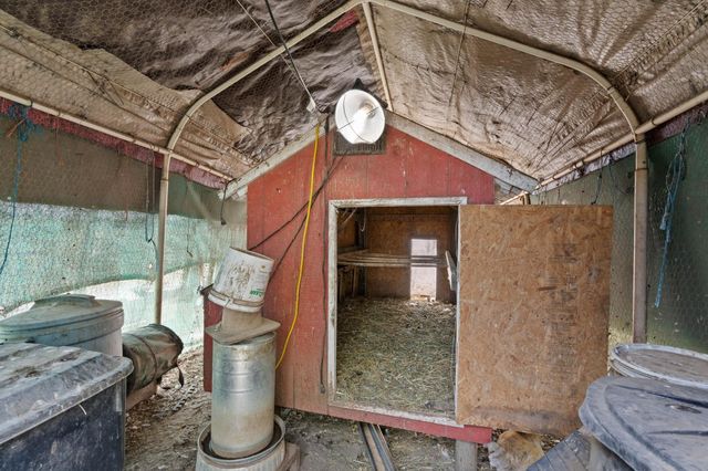 15906 W Deno Rd, Medical Lake, WA 99022