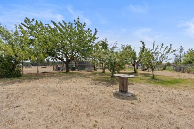 15906 W Deno Rd, Medical Lake, WA 99022